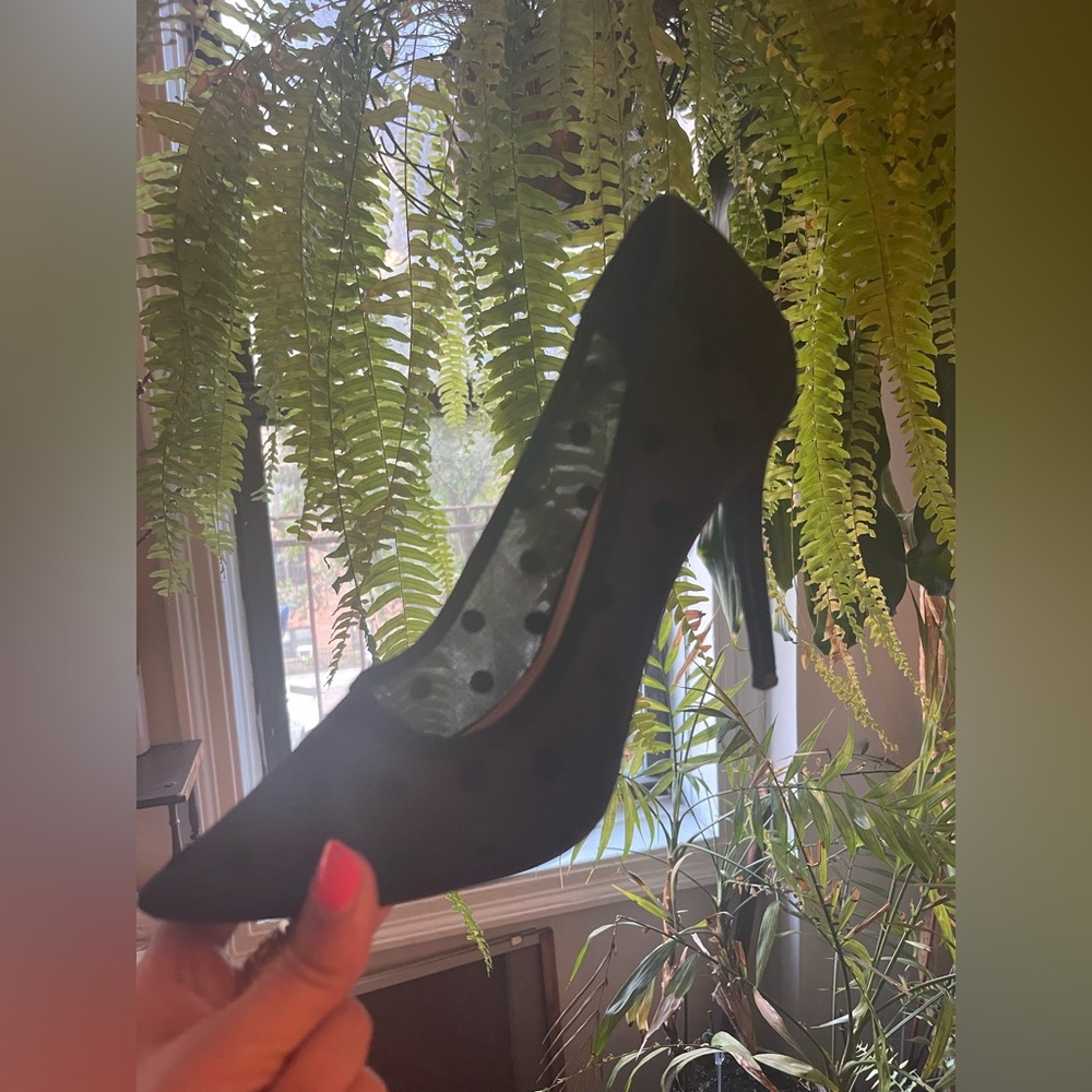 Elegant Black Stiletto Heels Polka Dot Pumps Size 8,5. Great condition.